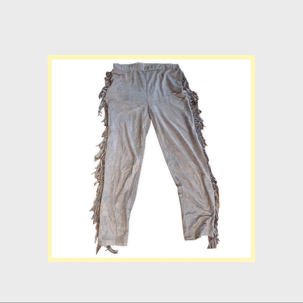 🚨Flirty Fringe Legging🚨